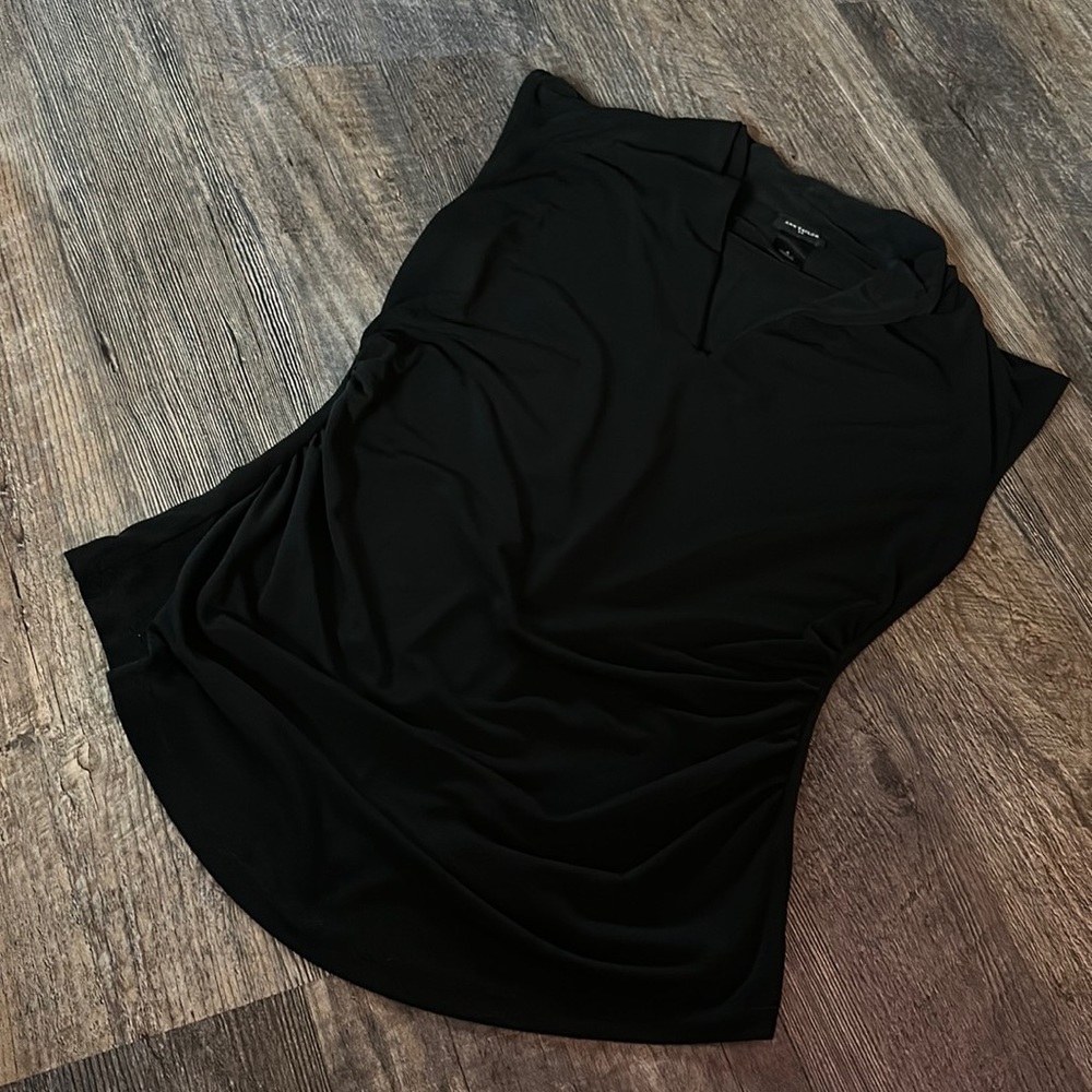 Ann Taylor- v neck blouse